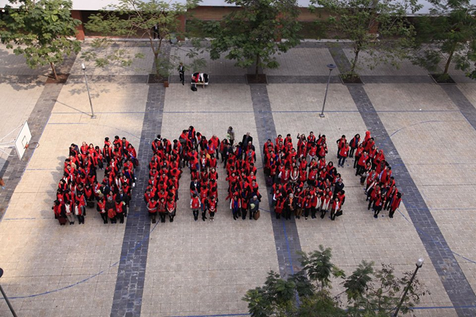 Tập tin:AK1 gap mat 25 nam.png